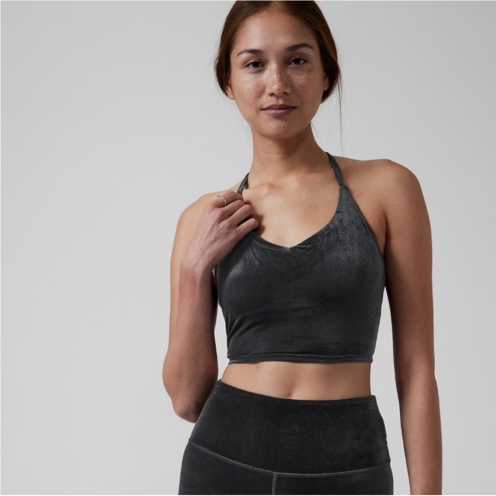 Athleta Velvet V-neck sports bra in Small for D/DD